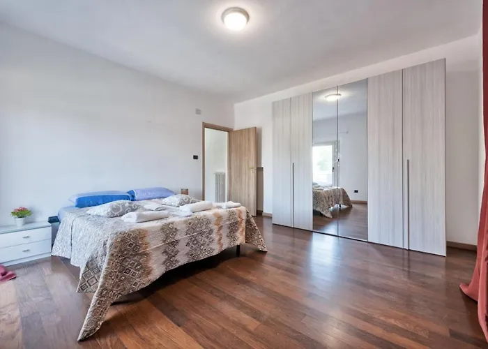 Venice H&S Apt Private Room With Ac & Tv